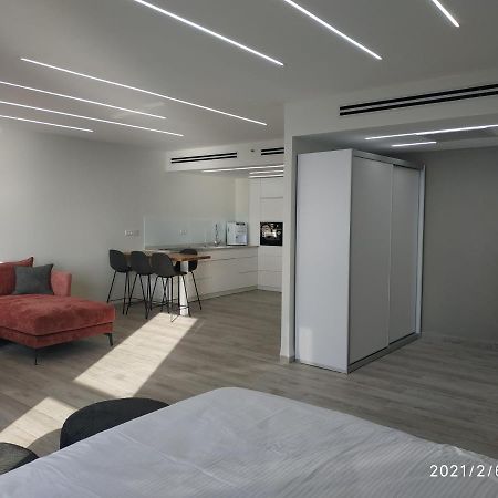Almogim- Almog Building Хайфа Экстерьер фото